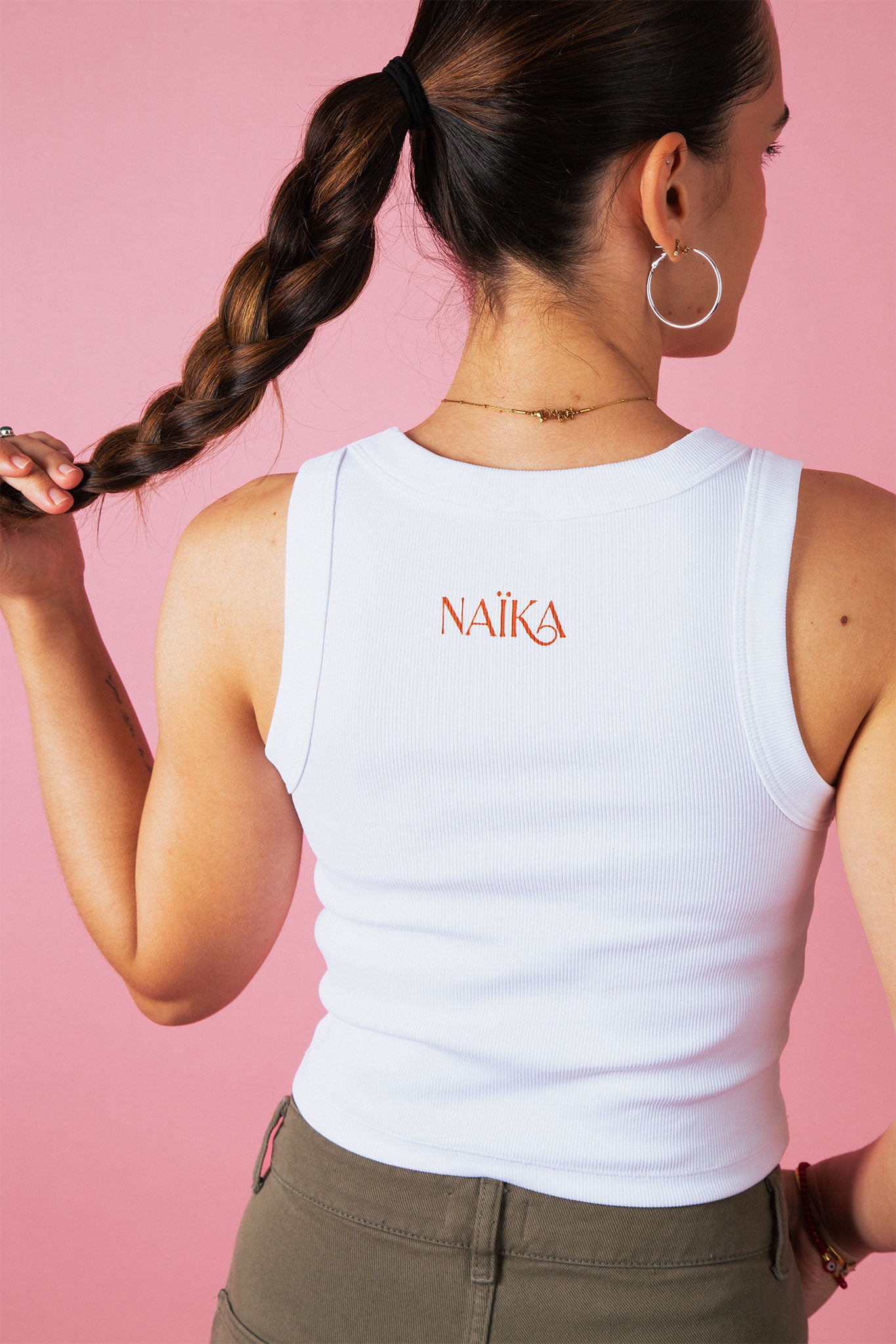 Noula Tank